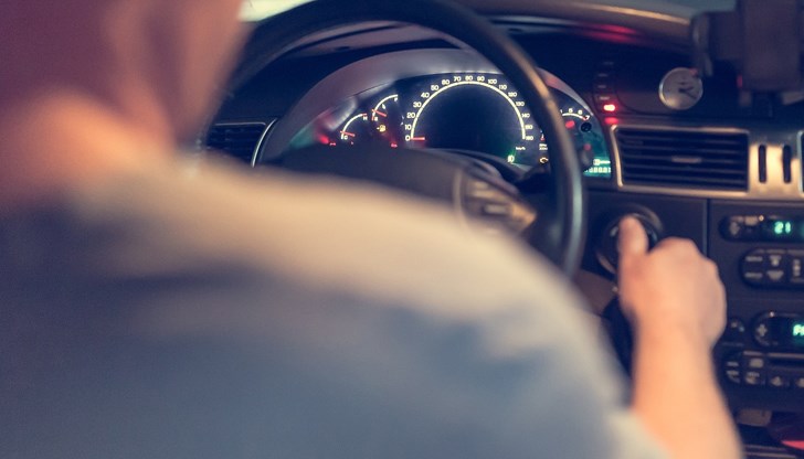 "Пътешественикът" предпочел чужд автомобил пред обществения транспорт