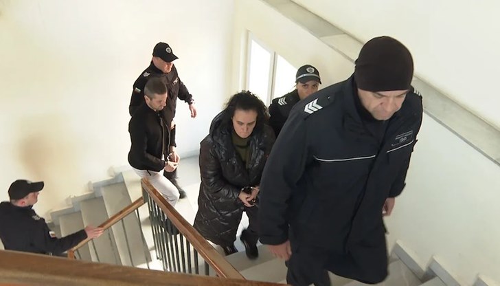 Съдът в Царево ги остави в ареста