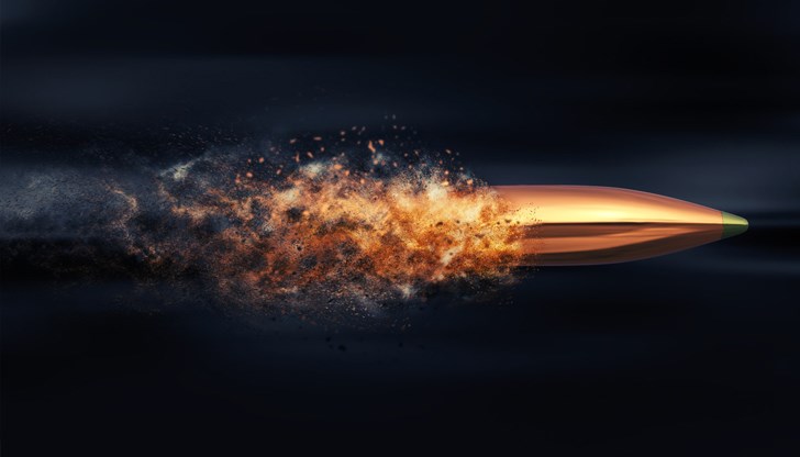 Полицейски куршум премина през прозорец, зала и тоалетна, преди да спре в стената офис в центъра на София