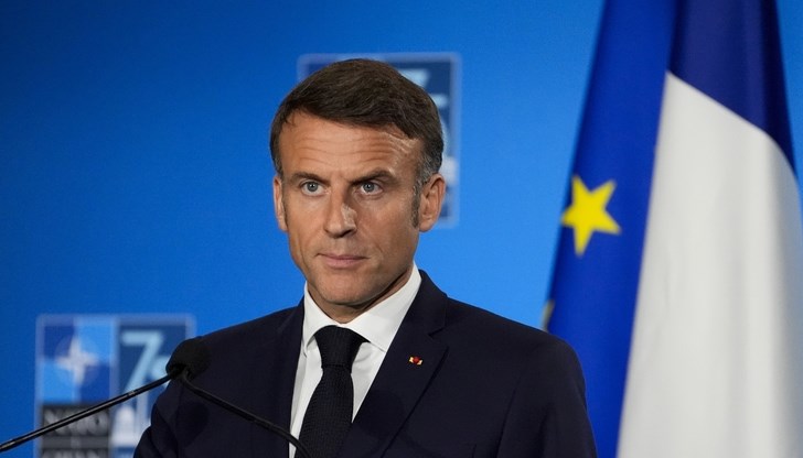 Президентът на Франция настоява за твърда позиция срещу Москва