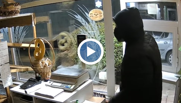 Записи от охранителни камери показват действията на извършителя