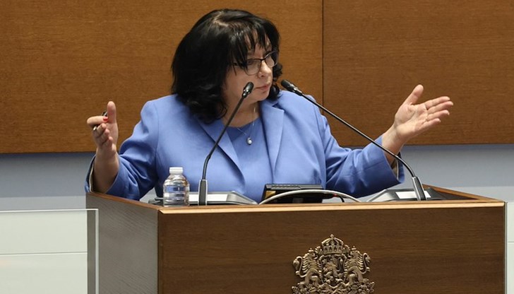 Депутатите обсъждат Бюджет 2025 на среднощно заседание Депутатите обсъждат Бюджет 2025 на среднощно заседание