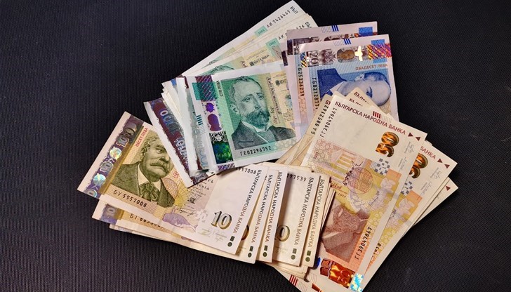 Минималното възнаграждение достига 2131 лева