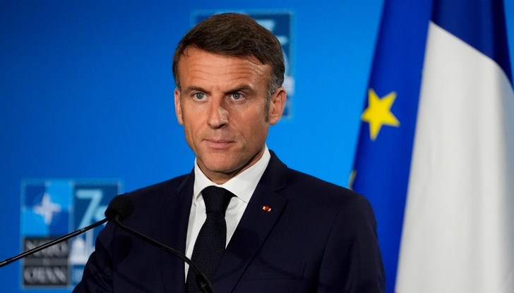 Френският президент обвини Путин в предателство на подписаните споразумения