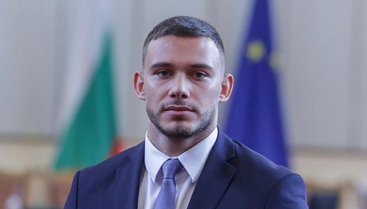 Георги Кръстев е подал заявлението за имотите