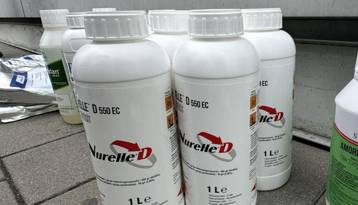 Иззеха 1500 туби с различна вместимост от препаратите