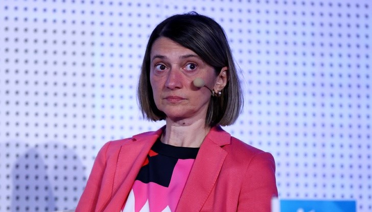 Гордана Силяновска-Давкова подписа укази за отзоваване от длъжност на общо деветима посланици