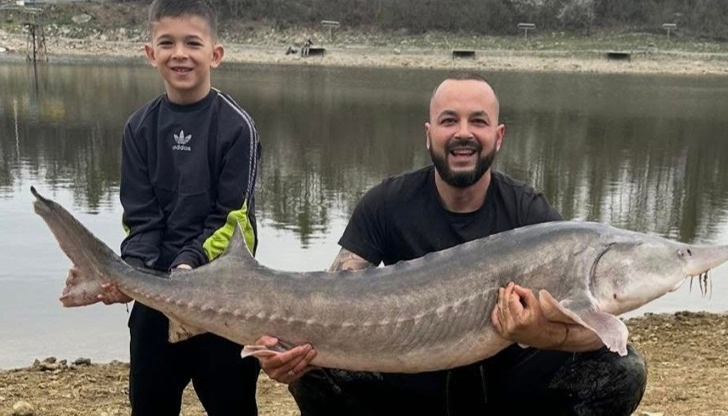 Каратистът Здравко Иванов извади праисторическата риба след 20-минутна борба и