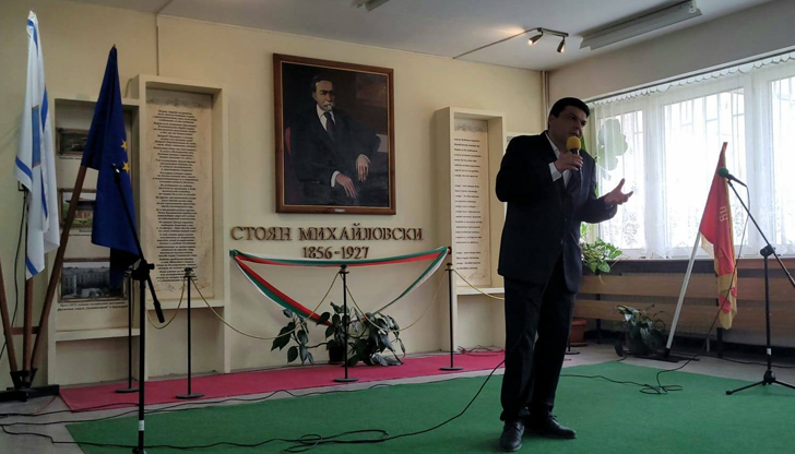 Варненското ОУ Стоян Михайловски е пример за успешна практика срещу