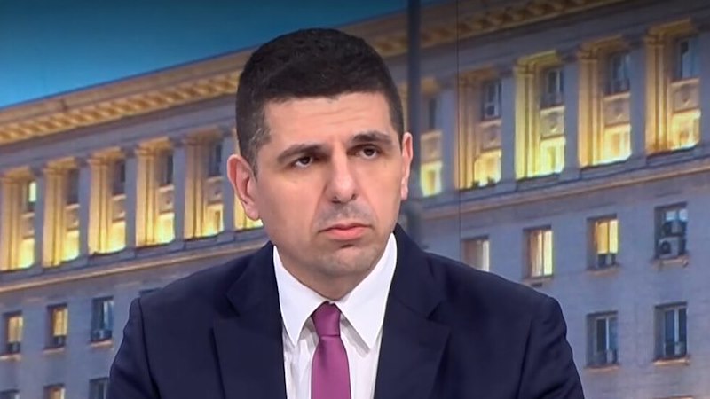 Депутатът от ПП-ДБ подчерта, че българската прокуратура трябва да се