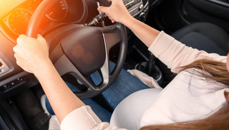 Младата жена е с контузия на главата след произшествиетоКатастрофа с