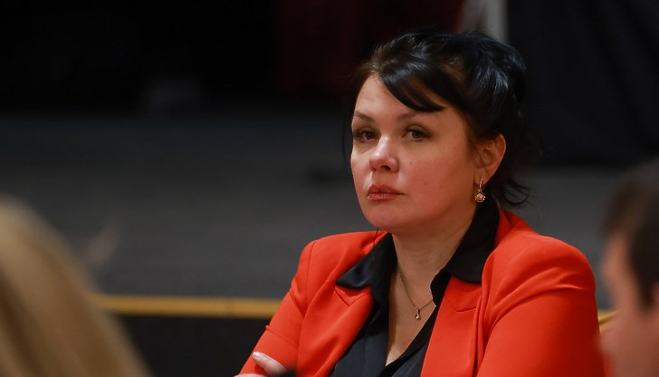 Европейската прокуратура започва административно разследване срещу българския европрокурор, докато тя