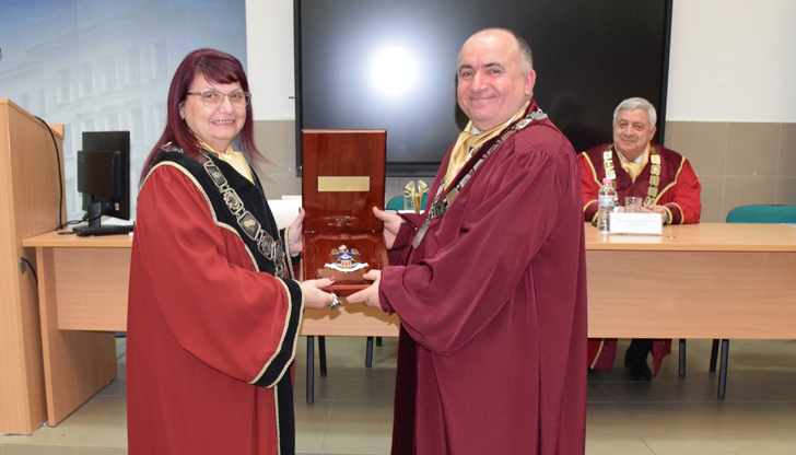 Алеку Тома бе удостоен с отличието Doctor Honoris CausaДнес, 18