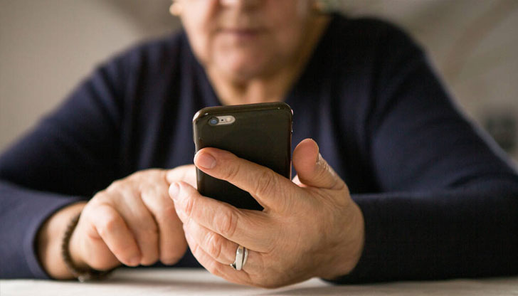 Измамниците се представят за плачещи близки, пострадали при инциденти и