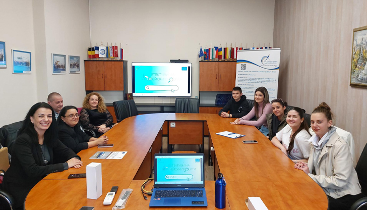 Младежи от Парламента в Русе посетиха Изпълнителната агенция за проучване