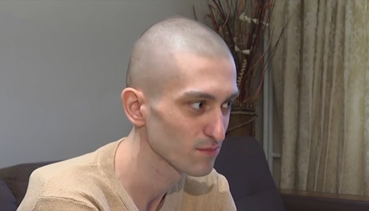 Младежът се нуждае от 90 хиляди евро за животоспасяваща операция,