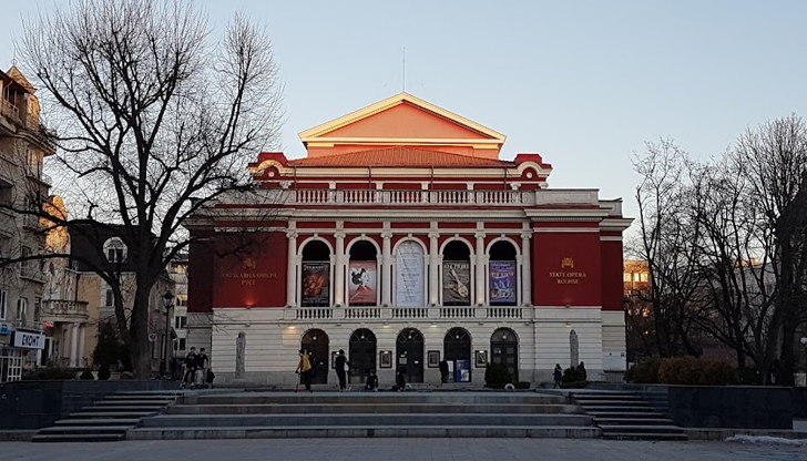 Огнян Стамболиев документира 75 години Русенска опера в новата си