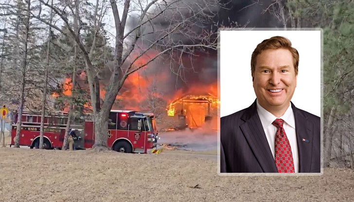 Малък самолет, регистриран на името на Тери Долан, се разби