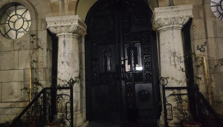 След успешно набиране на 38 868 лева за дограма, църквата