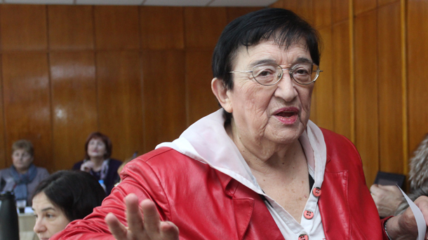 Финансовият експерт коментира, че предложението за магазини в пощите с