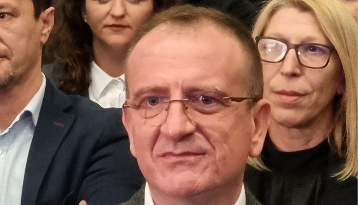 Още трима пациенти, лекувани в страната, ще бъдат изписани утреВсички