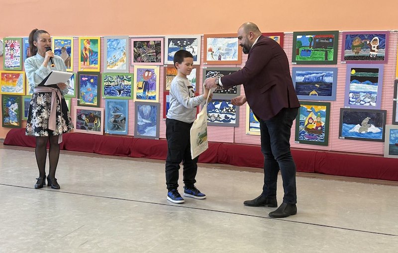 Над 460 творби с послание за спасяване на ледниците участваха