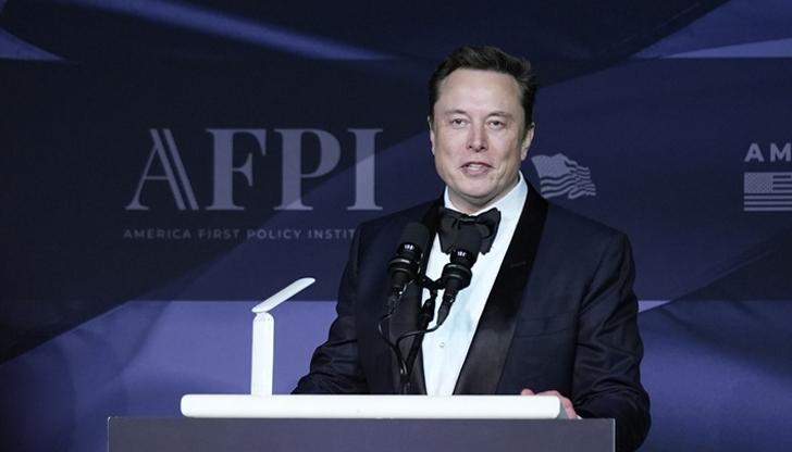 Хуманоидния робот Оптимус на Тесла ще бъде на бордаОснователят и