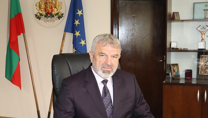 Неуспешната кандидатура за кмет не му попречи да продължи работата