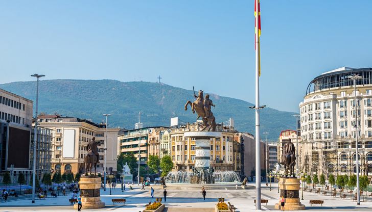 Ябълката на раздора е годишнината от въздушната операция на НАТО