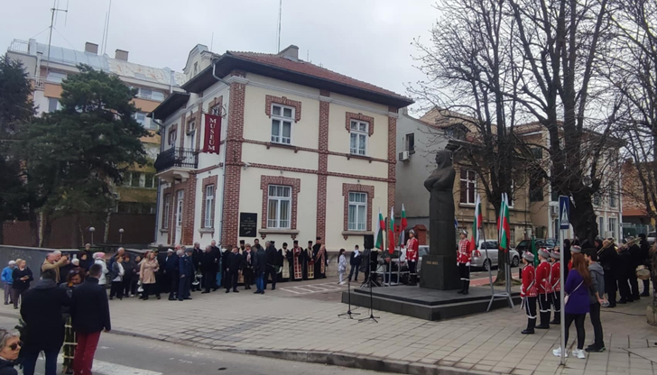 132 години от смъртта на легендарната възрожденка бяха отбелязани с