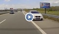 БМВ лети в аварийната лента на магистрала "Хемус"