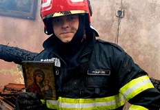 Огънят изпепели три съседни къщи в румънски град близо до