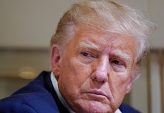 Американският президент опроверга информациите че крайнодясна активистка е повлияла на