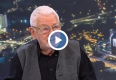 Известният поет сподели притесненията си за ескалация на конфликта и