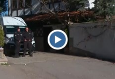 Полицейското присъствие около сградата е намаленоНов конфликт разтърси отношенията между