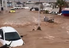 Халкидики е под вода затворени са пътищатаОчакват се до 100