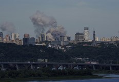 Възобновени атаки в Украйна след края на великденското примириеВъздушна тревога