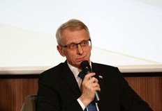 Съпредседателят на ПП ДБ изрази съмнение в прозрачността при избора на