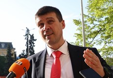 Ивелин Михайлов обвинява управляващите в корупция и неефективностПартия Величие обмисля