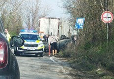 ТИР с украинска регистрация и лек автомобил Ауди са участници