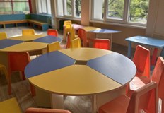 През май ще отвори първата група като постепенно ще се