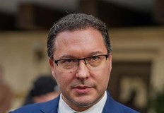 Вътрешният министър отхвърли исканата му оставка като несъстоятелна Вътрешният министър Даниел