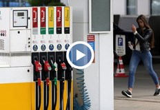 Поевтиняване с 15 стотинки за литър бензин и дизел улеснява