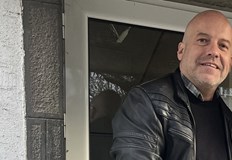 Училище в София измести централния си вход за да може