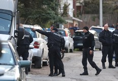 Сред оръжията е и автомат Калашников В имота на ул Стар