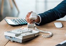 Мъж се представил за лекар и поискал пари за лечение