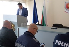 74 годишен мъж разпространявал кокаин в ЛудогориетоДиректорът на Областна дирекция на