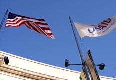 Спрени са ключови хуманитарни програми в Близкия изтокАдминистрацията на президента