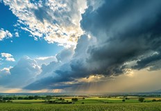 Студен въздух от североизток сваля рязко температурите в неделяДнес в