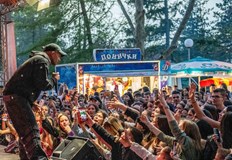 Музикалното събитие привлече стотици русенци въпреки работния денСнощи Паркът на